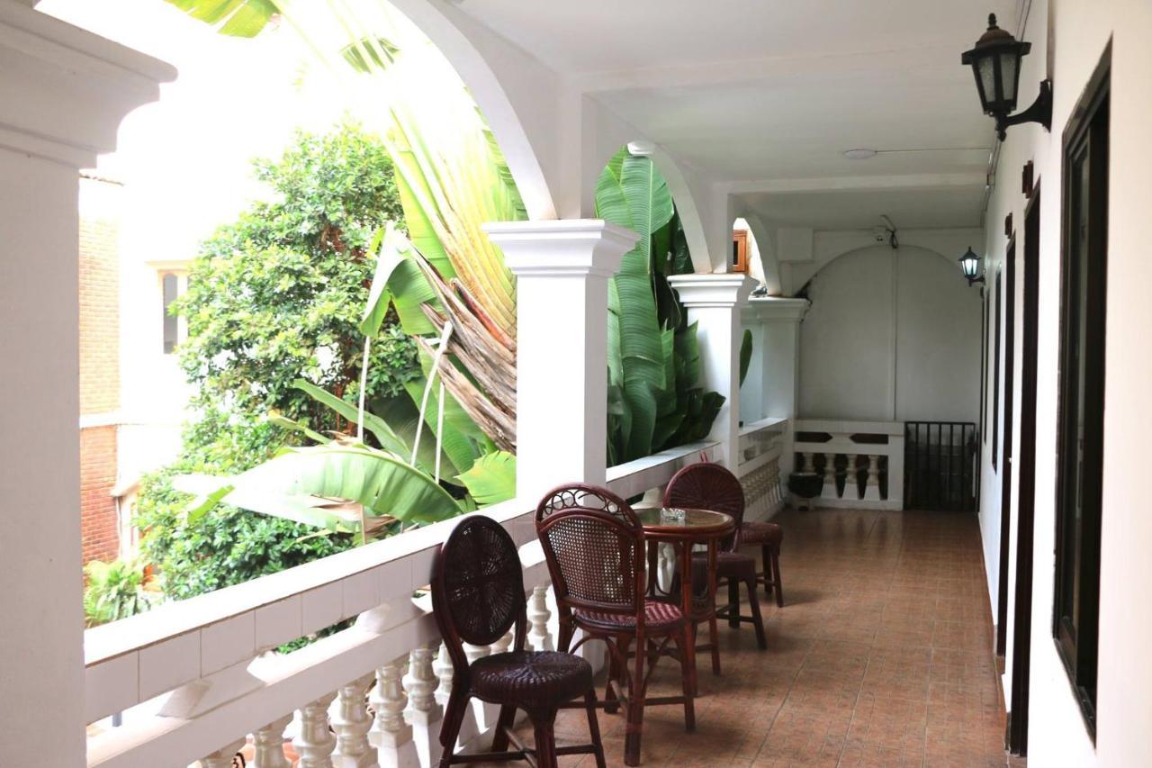 Mali Namphu Hotel Vientiane Exterior foto